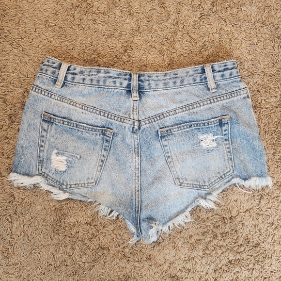 Denim Distressed Shorts size 8 - Picture 2 of 4